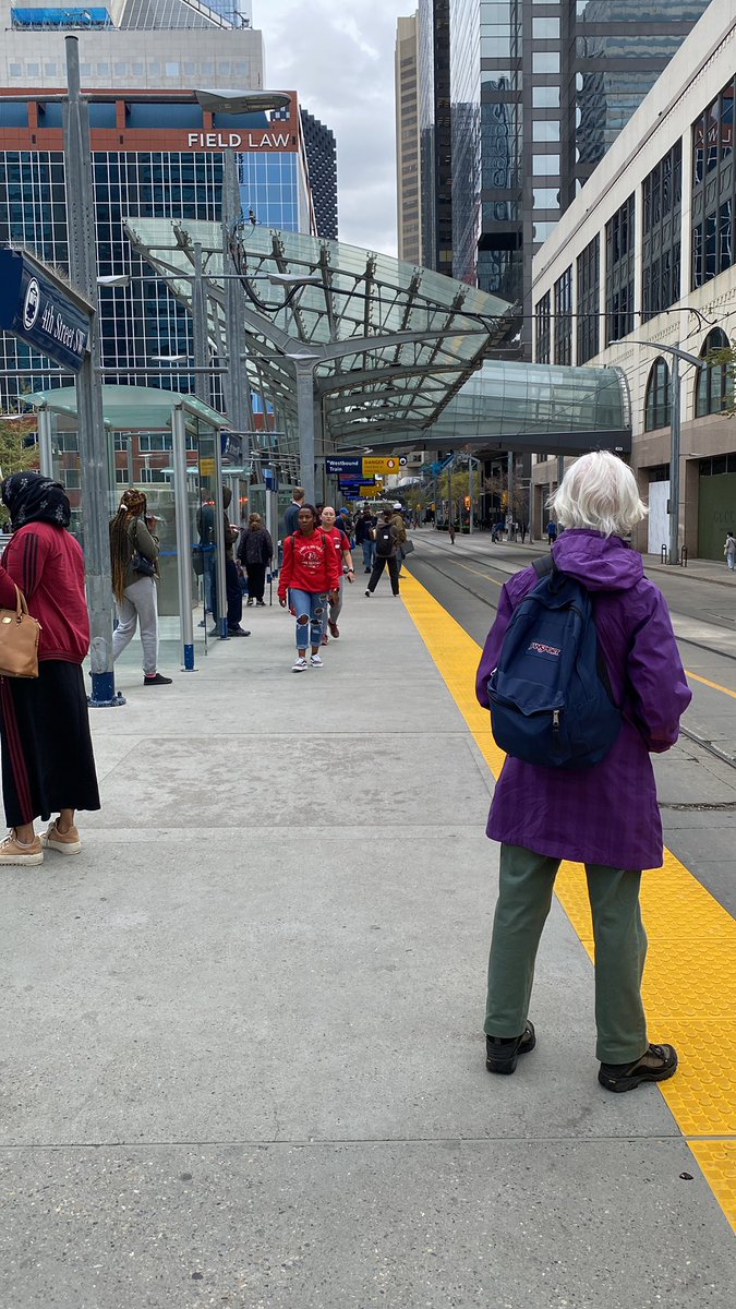USTAAD00's tweet photo. Delays for hours. What’s happening. @calgarytransit https://t.co/n9DbvZgIyh