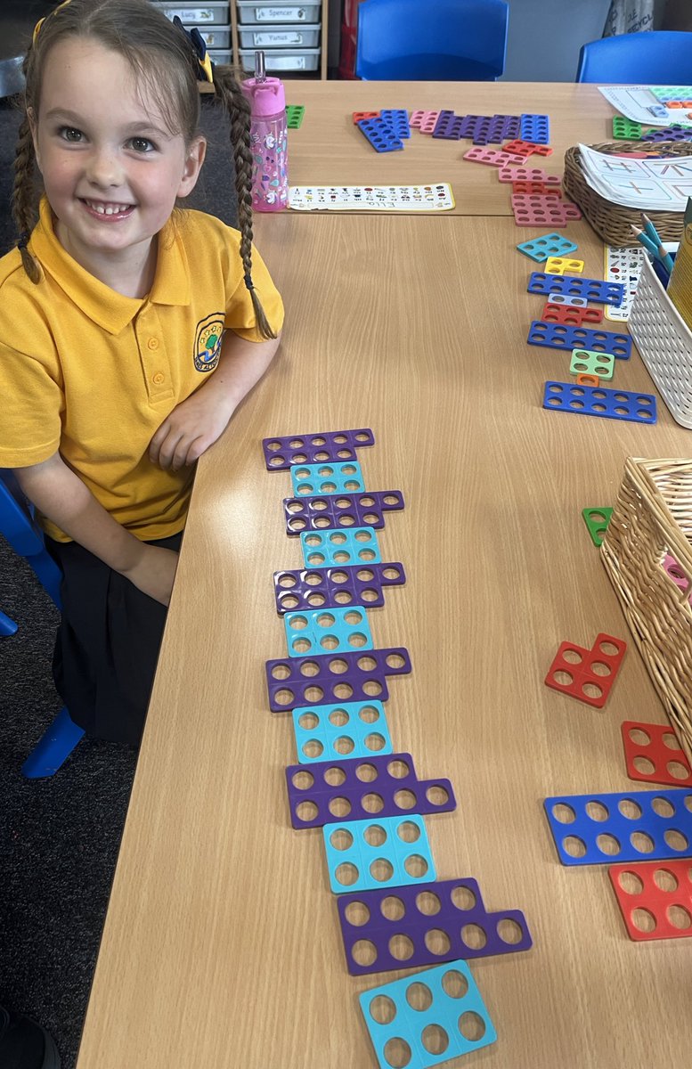 Mrs_Miller01's tweet photo. Patterns in Primary 1 🟩🟥🟩🟥@JPrimary https://t.co/XRQFemGTtk