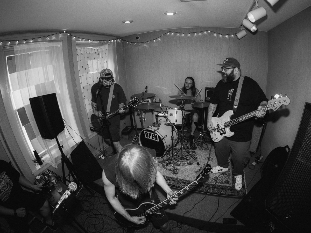 PTF666's tweet photo. We’re playing tonight at The Aquarium! 

Photo Credit: @benhoos https://t.co/ExMNWc6NYB