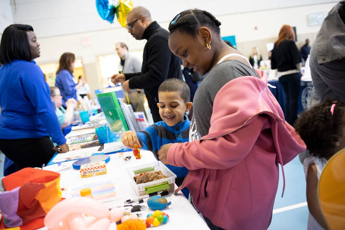 FirstLadyNJ's tweet photo. 🎉 Only four days until the Trenton Family Festival!

💙 Join us for a fun-filled day and get connected to essential resources.

🚗 Need a ride? Use code FAMFEST23 for up to $25 off Lyft. For more information visit https://t.co/PXZipExrz2 https://t.co/9taWIvu1TD