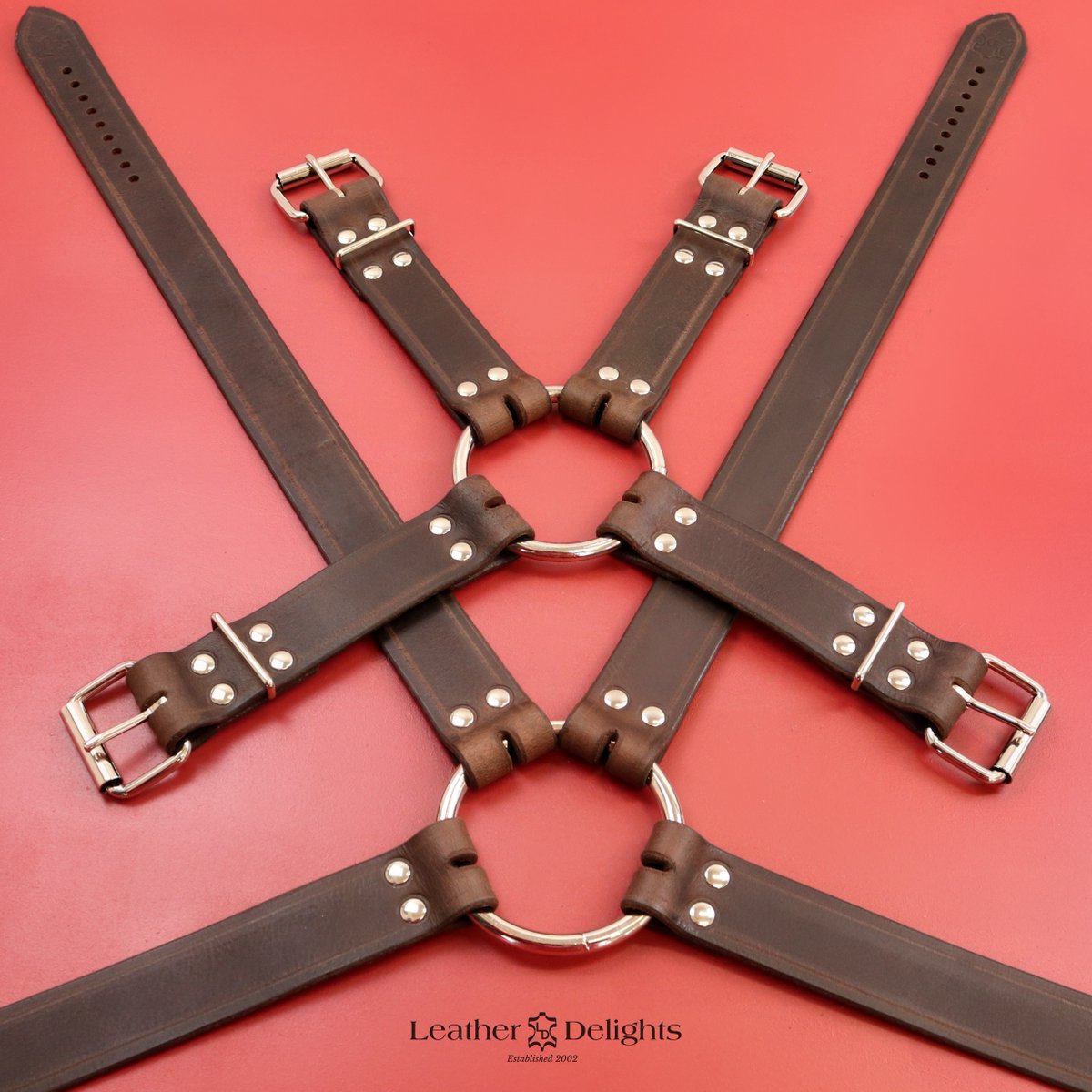 leatherdelights's tweet photo. Customer: "I'm after one of your chest harnesses, but I'm on the larger side."
@LonAltMarket @BBBAltFetBazaar
#CustomerConversations #PerfectFit #BBB #LAM #BuffaloLeather #LifetimeGuarantee #BodyPositive #MadeToMeasure #HarnessLove #ConfidenceIsKey #CraftsmanshipMatters https://t.co/44mqYD404g