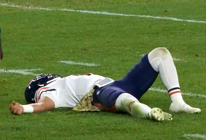 bearszn's tweet image. I just wanna see the Bears be good again man