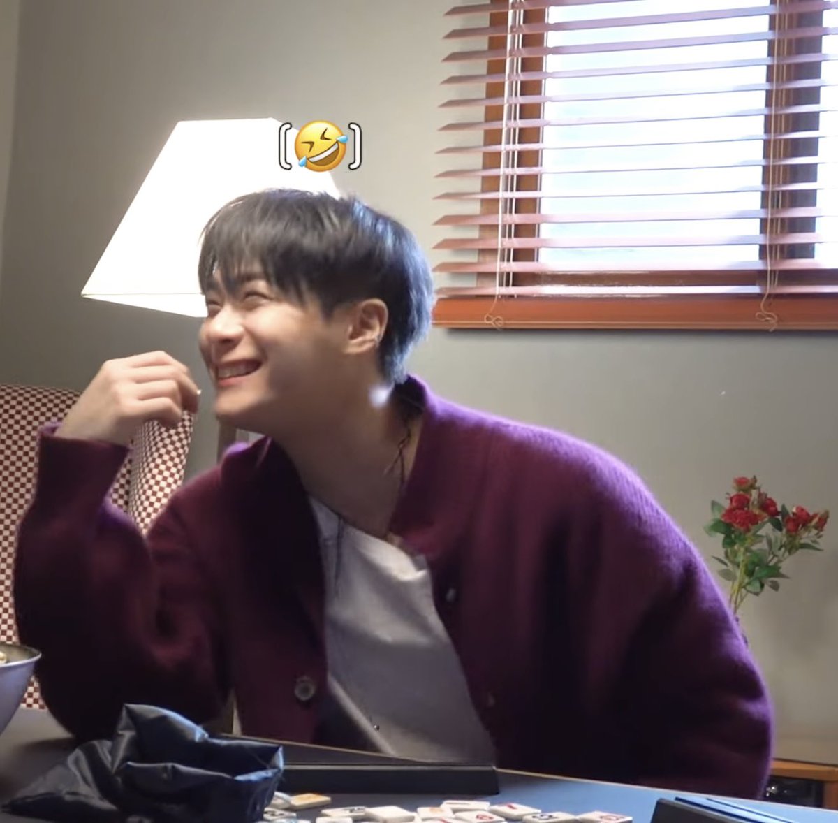 MoonPitss tweet picture