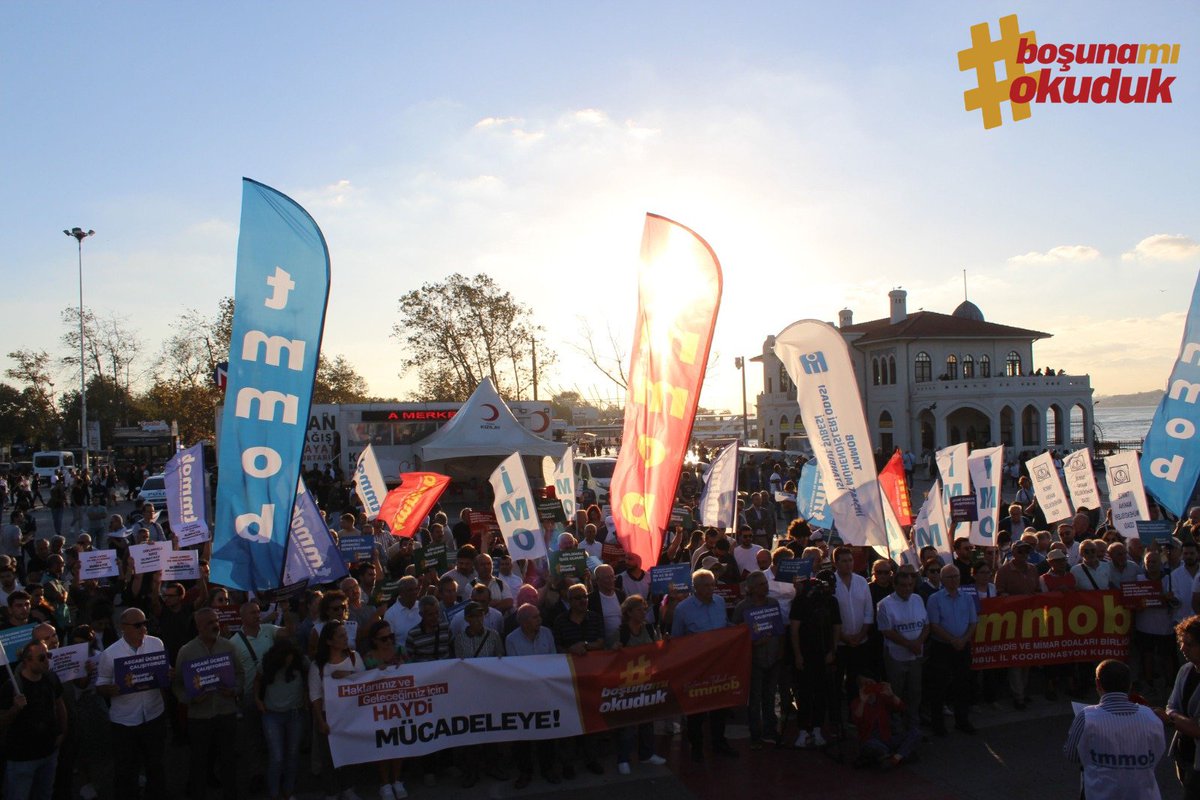 #istanbul 

Cumhuriyetin 100. yılında mühendisler, mimarlar, şehir plancıları ayakta!

Haklarımız ve geleceğimiz için
Haydi Mücadeleye!

#boşunamıokuduk