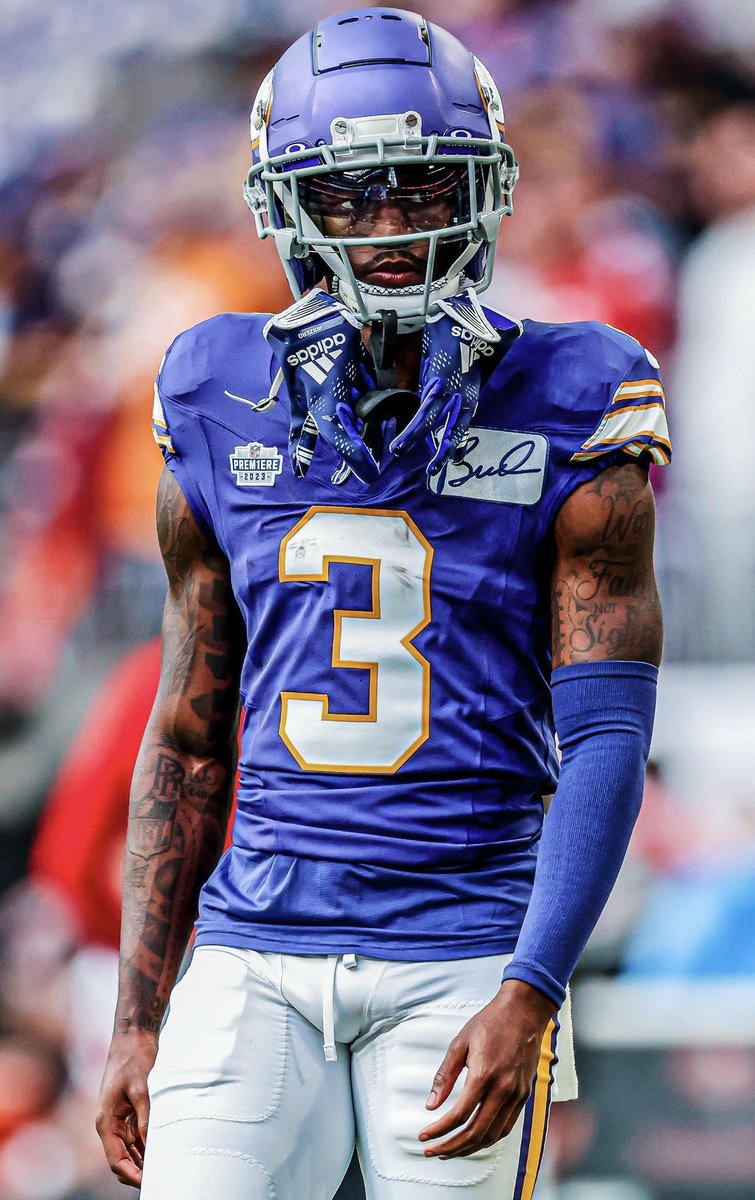 vikingzfanpage's tweet photo. #Vings WR Jordan Addison rookie ranks after 2 games:
• 7 receptions (T-6th)
• 11 targets (T-6th)
• 133 receiving yards (3rd)
• 2 TD’s (T-1st)
• 0 drops (T-1st)
• 145.1 rating when targeted (1st)
Is he the best rookie WR in the #NFL?
(Photo via @PFF) https://t.co/im6SWux8Lk