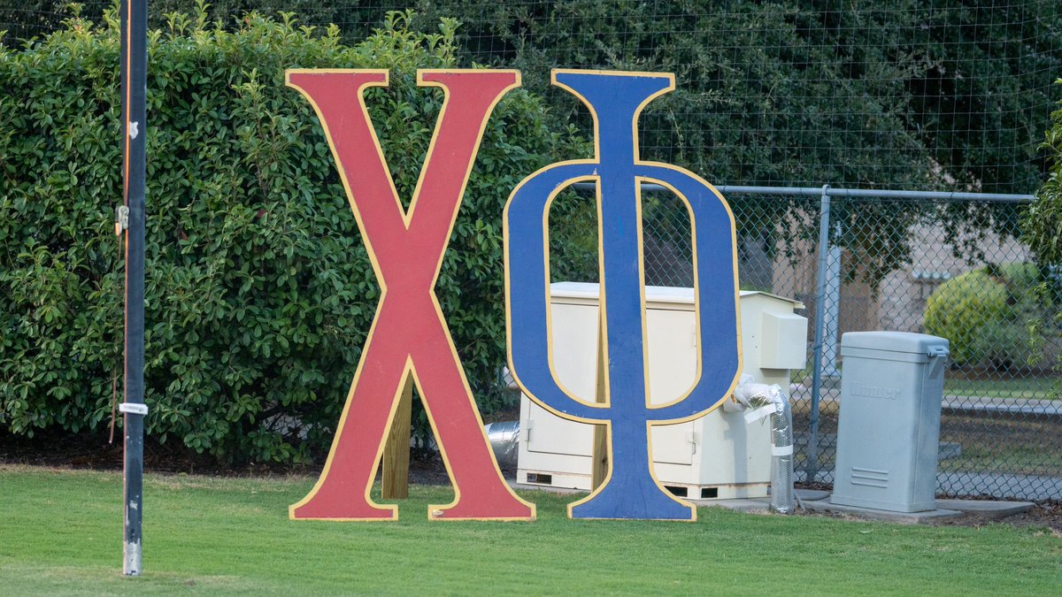 UTDCOMETSPORTS's tweet image. Shoutout to our friends at @UTD_FSL for coming out and showing support on Greek night! #whoosh #utdfsl #GreekNight