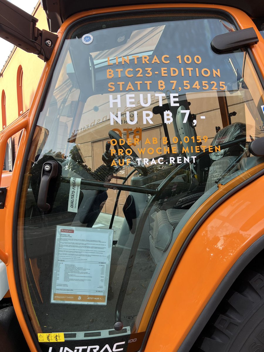 thebconf's tweet image. Goodbye Traktor. Du warst das optische Highlight der #BTC23 und 1000fach fotografiertes Motiv. Um wieviel besser hast Du mir gefallen als der Plastik-Bulle auf der #BitcoinMiami oder jener unsägliche #SkullOfSatoshi
Hope to see you again in Vienna at BTC24