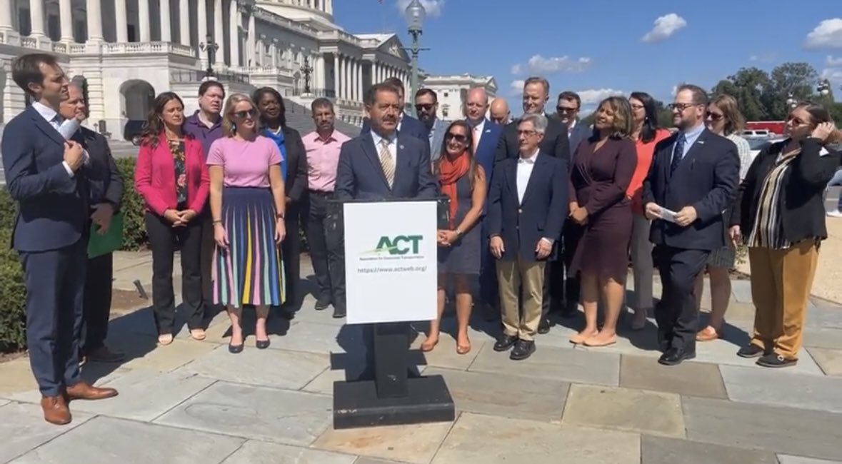 Great <a href="/ACTNational/">Association for Commuter Transportation (ACT)</a> (Association for Commuter Transportation) Press Conference w/ <a href="/RepAuchincloss/">Rep. Jake Auchincloss 🟧</a> (MA),  <a href="/RepChuyGarcia/">Congressman Chuy García</a> (Jesús), @DavidAStraus, and David McMaster talking about bills that are in motion regarding Transportation Demand Management, and #Decarbonization. #TDMWeek