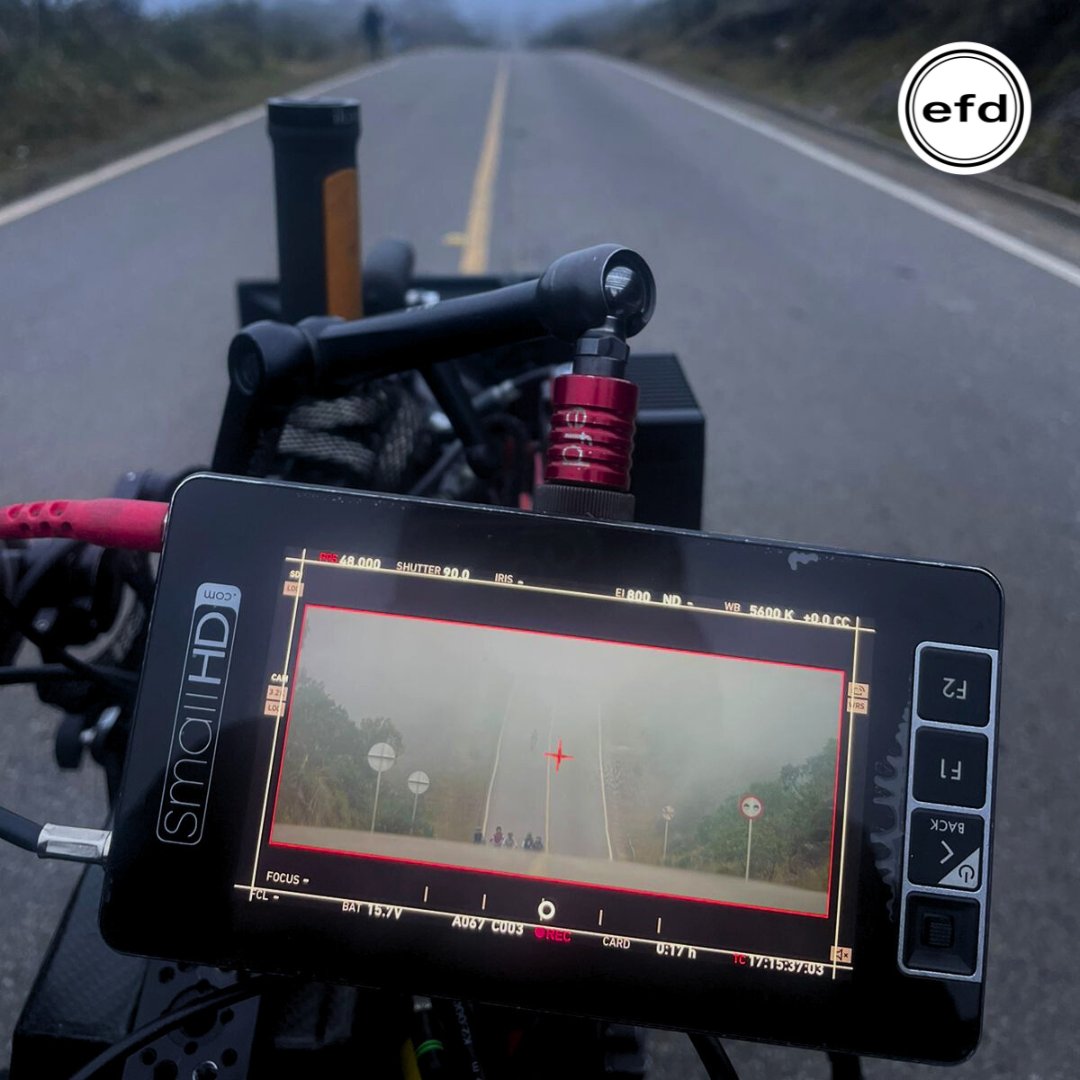 efdstudiosco's tweet photo. Fotografiada por Juan Carlo Cajiao, que utilizó Una cámara Alexa mini, Cooke Anamórfico, Angieneux Zoom 24-290 y de iluminación: Forza 60C, Gemini 2x1, Astera Helios, Globo cristal LED, freestyle 31, Velvet 200/400, Dyno 1200, ARRI M90. 
#EquipoEFD #ElReyDeLaMontaña https://t.co/8RhUaTHaHG