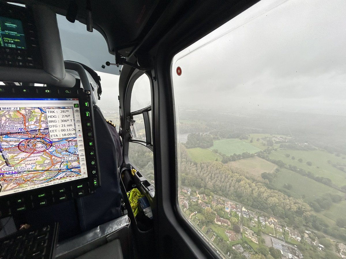 Not the best conditions for flying today, but Benson crews have still located 6 suspects and a vehicle pursuit for forces including @ThamesVP & @SurreyPolice. Contrary to popular belief, cloud doesn’t stop us flying! ^LJ #NPAS999