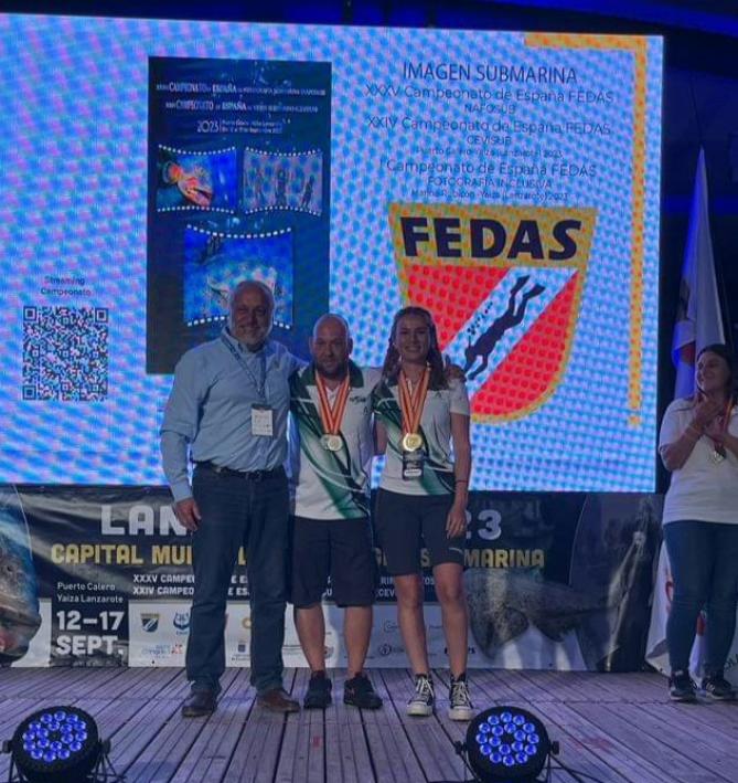 FSubacuaticas's tweet photo. 🏆 Subcampeones de España 🇪🇦

💪💪 💚🤍💚

Jesús Osorio &amp; Celia Padilla👉
🥇 Foto Ambiente
🥈 Foto Temática
🥉 Foto Libre  
 y 🏆 Subcampeones de España  de Fotosub 👏

#FotografiaSubmarina #Fotosub #VideoSubmarino #Videosub #Nafosub #FAAS #FEDAS #CMAS #AndaluciaElLugarDelDeporte https://t.co/Xz4MPGYwkF