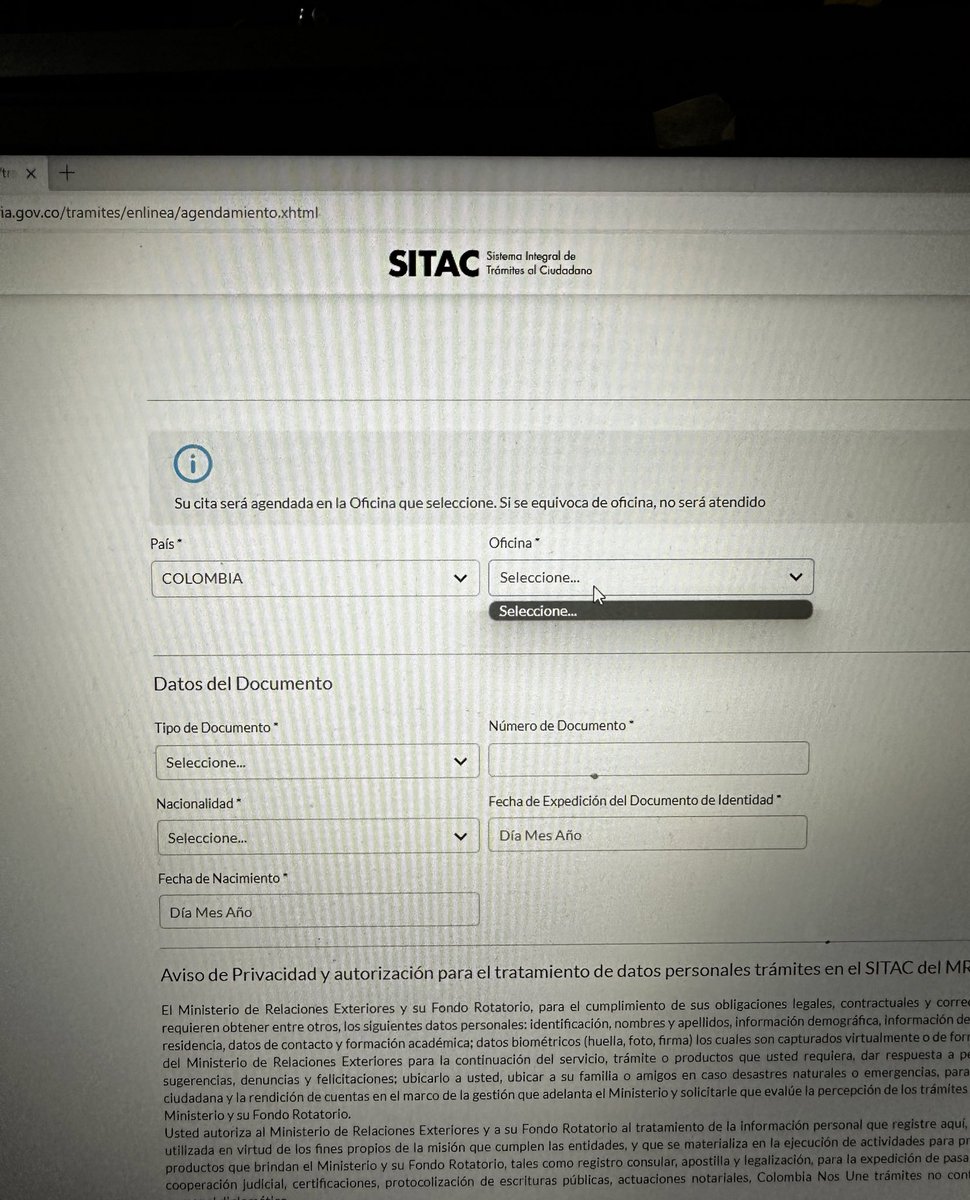 andreshero's tweet photo. @CancilleriaCol @CancilleriaCol cómo agendar la cita del pasaporte a través de la página SITAC con ese servicio tan pésimo ? 😓 https://t.co/Z7OYuXAx1D