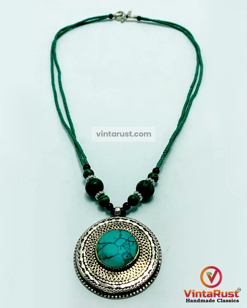 Turquoise Beaded Light Weight Pendant Necklace.

Shop Now:
buff.ly/456LNWM

#vintarust #turquoise #turquoisependant #turquoisenecklace #turquoisependantnecklace #bohemianelegance #natureinspired #featherlightjewelry #freespiritstyle #handmadewithlove #skybluebeads