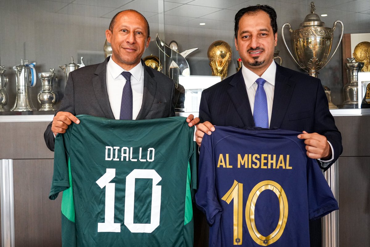saudiFF's tweet photo. الاتحاد السعودي لكرة القدم يوقع اتفاقية تعاون مع الاتحاد الفرنسي لدعم برامج تطوير المدربين الوطنيين.
🔗- https://t.co/2ogI33QAk2 https://t.co/31KQScYIL5
