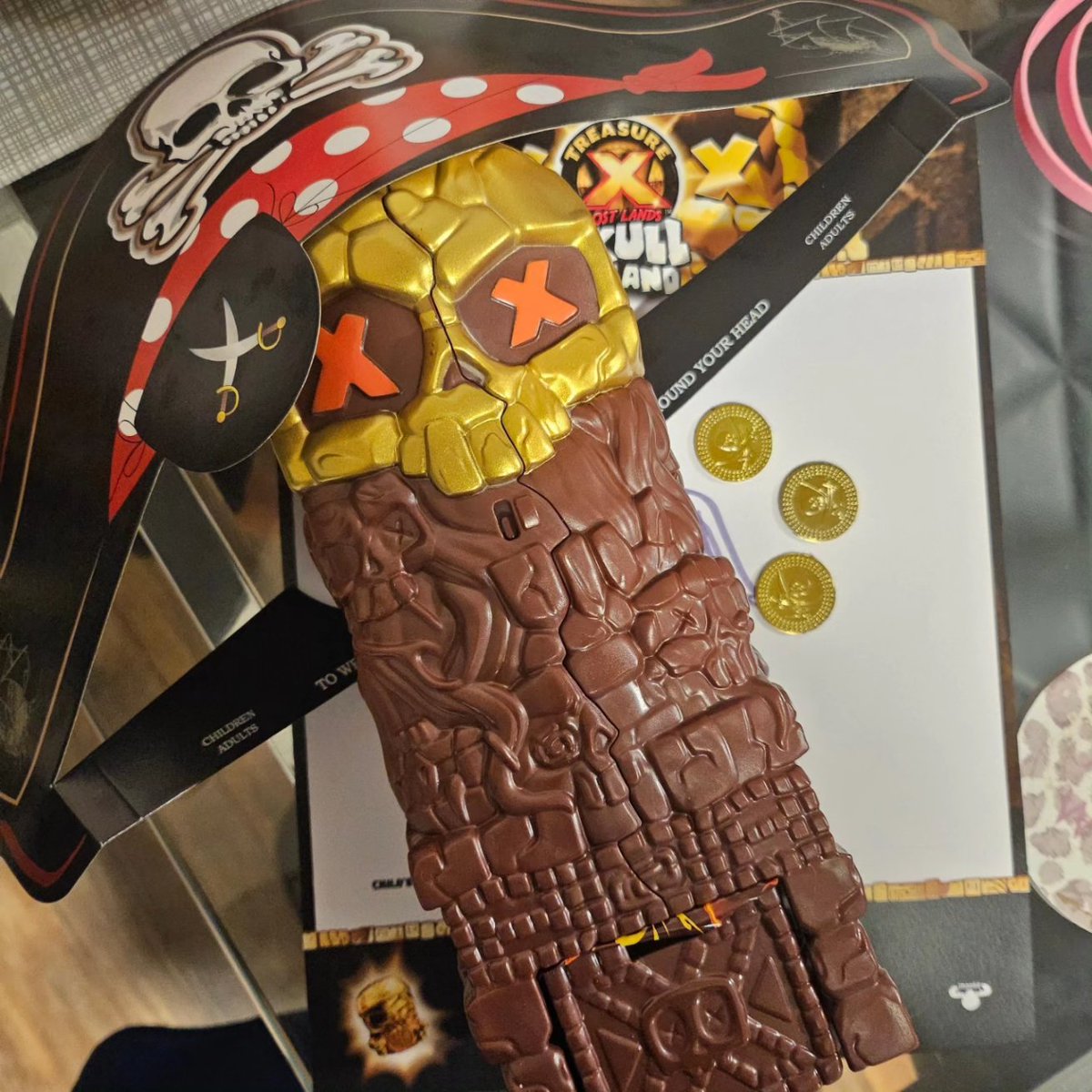 agopeech's tweet photo. Little pirates got this treasure after finding their gold coins. 
Slime and tiny friends were really satisfying to play with.
#treasureXparty
@supermoosetoys @comerounduk @veryuk https://t.co/bJf1W3IA03