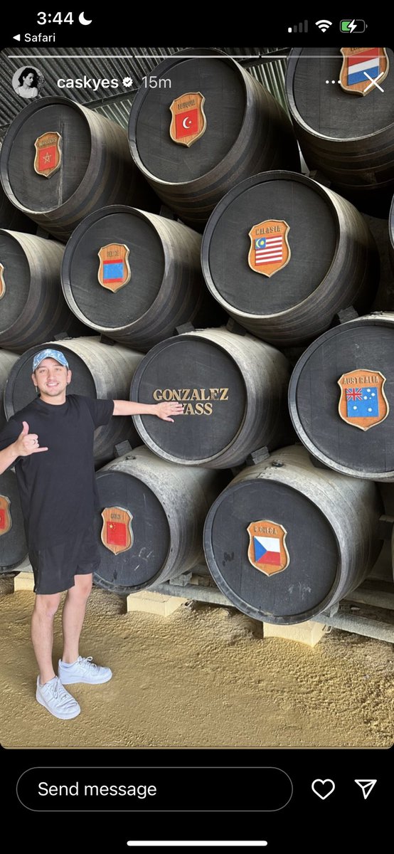 IM CRYING 😭😭😭