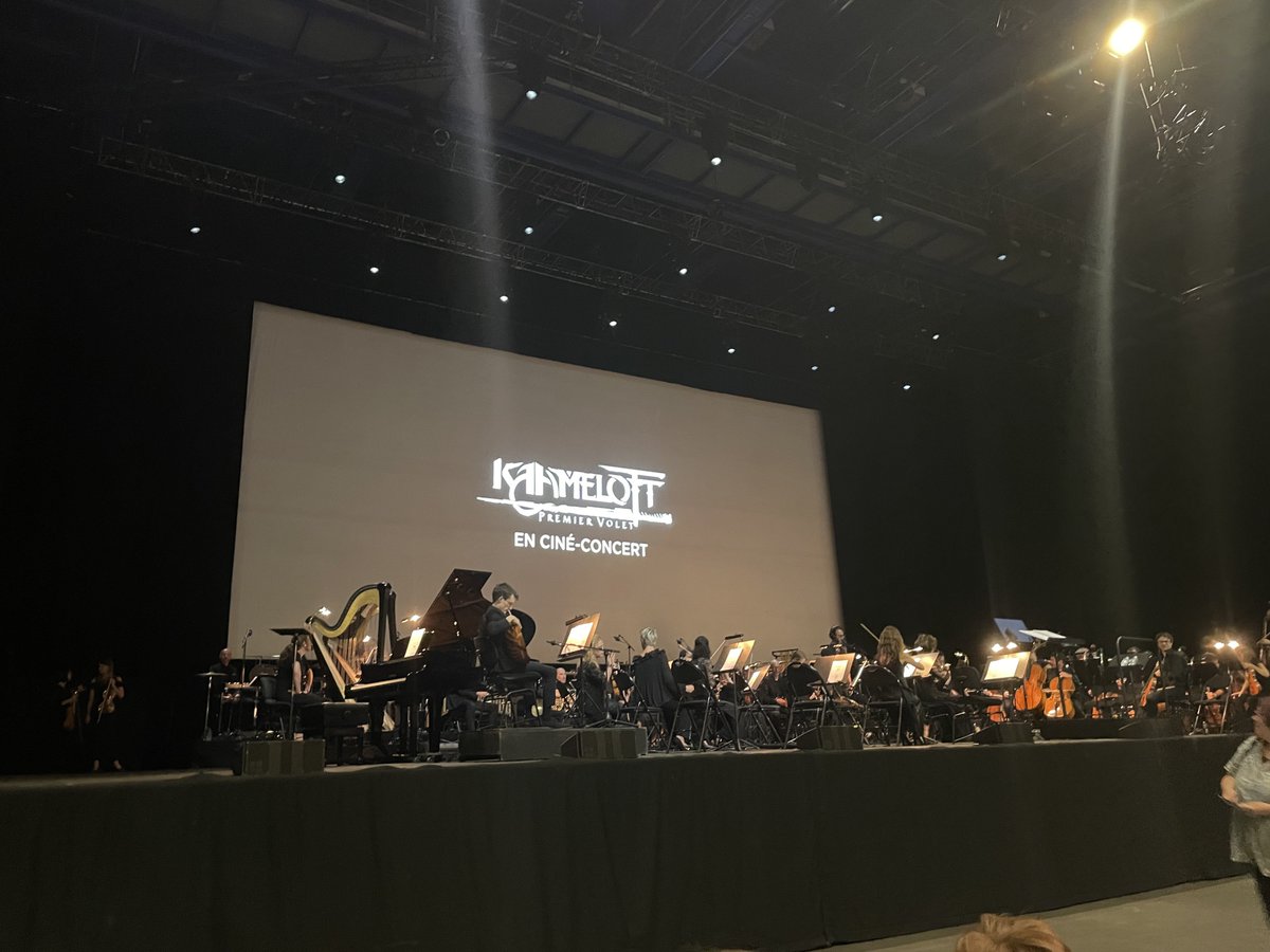 FrShuji's tweet photo. The first part of the Kaamelott cinematographic trilogy finally in cinema-concert!
Recent event which I visited in irl. which was a super cool Cinema-concert!
#IRL #concert #event #bluemeth #vtuber #twitch #streamer #contentcreator #kaamelott #kamelot #cinematography #trilogy https://t.co/hEsVq6H4SP