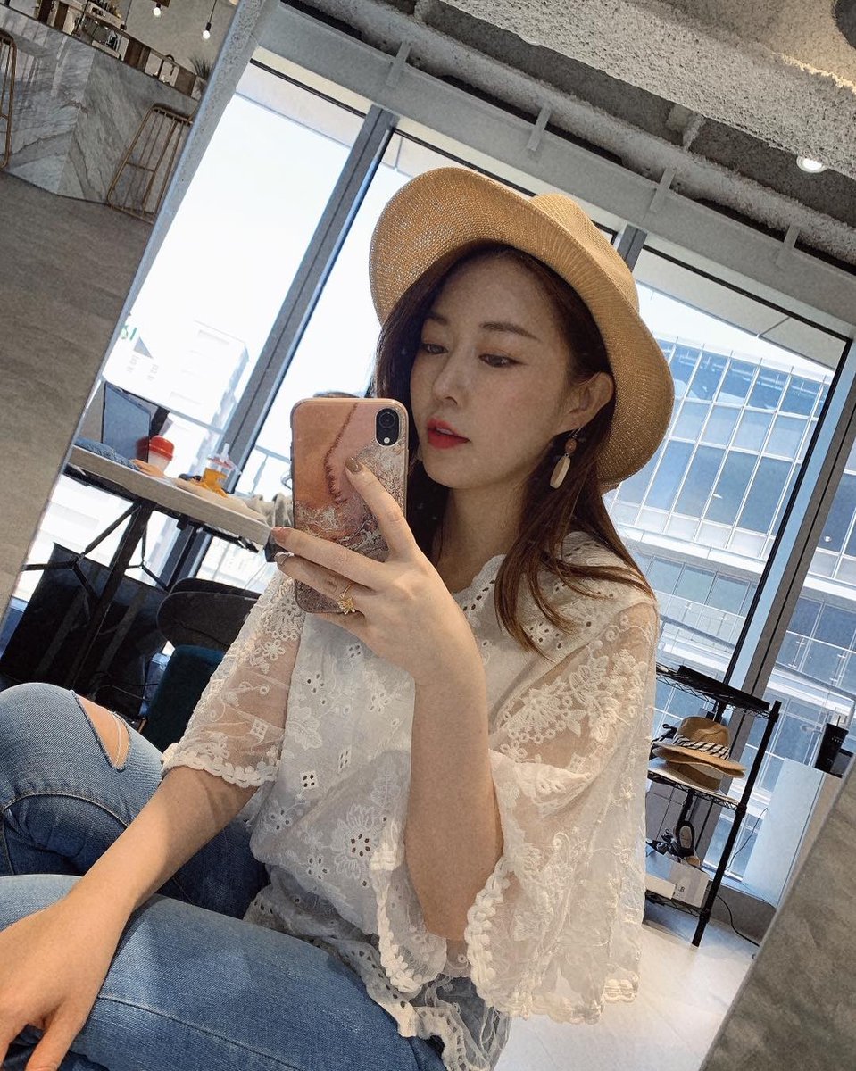 ChenHui79010's tweet photo. Today's outfit.

#USA #Outfit https://t.co/NKaPM8M8gU