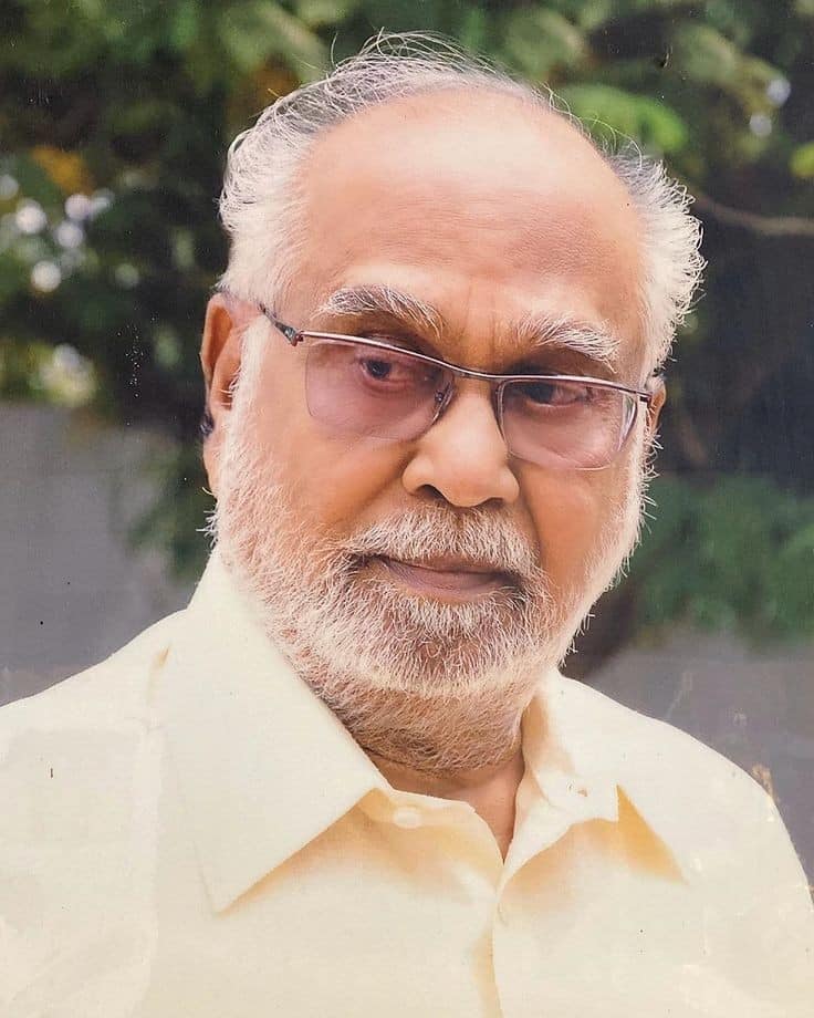 RamAlladi8's tweet photo. Wishing a happy birthday to legendary actor Sri Akkineni Nageshwara Rao.

@iamnagarjuna 
#ANRLivesOn
#nagarjunaakkineni https://t.co/lChmRfB9GP