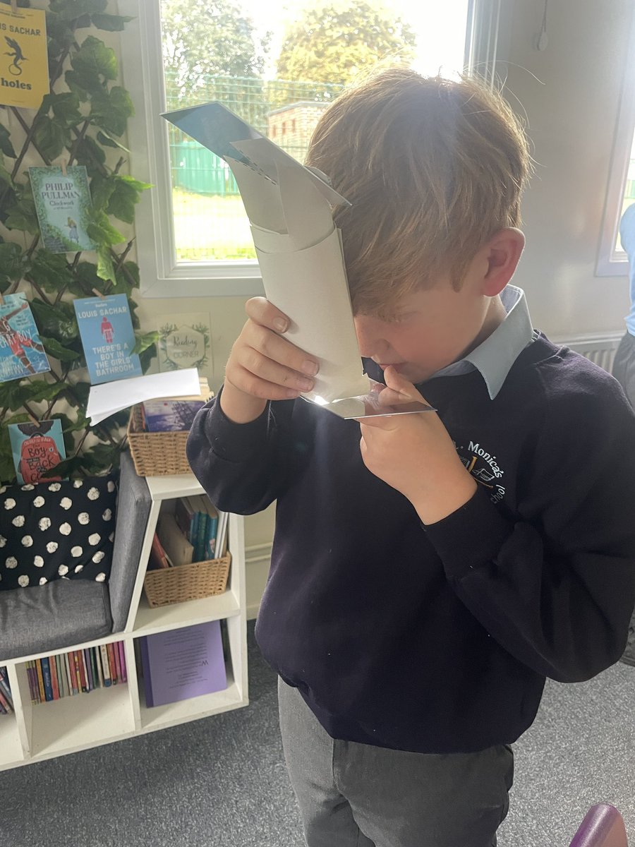 Skylark Class have had a fantastic start to the school year and have already learnt so much! Today they made their own periscopes to explore how mirrors reflect light from objects to each other and into our eyes 💡 👁️ 🪞