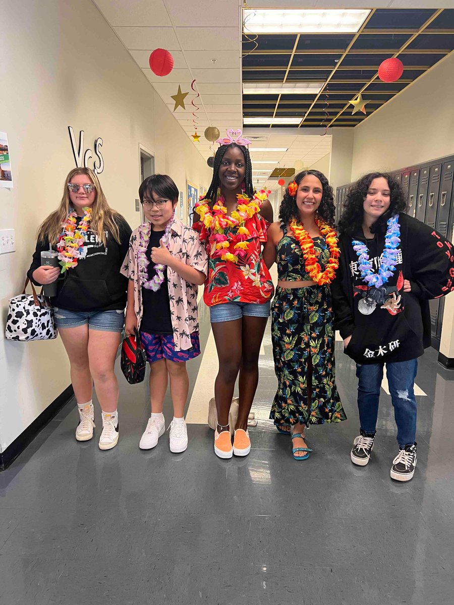 vancecharter's tweet image. 🌴Tropical Tuesday🌴