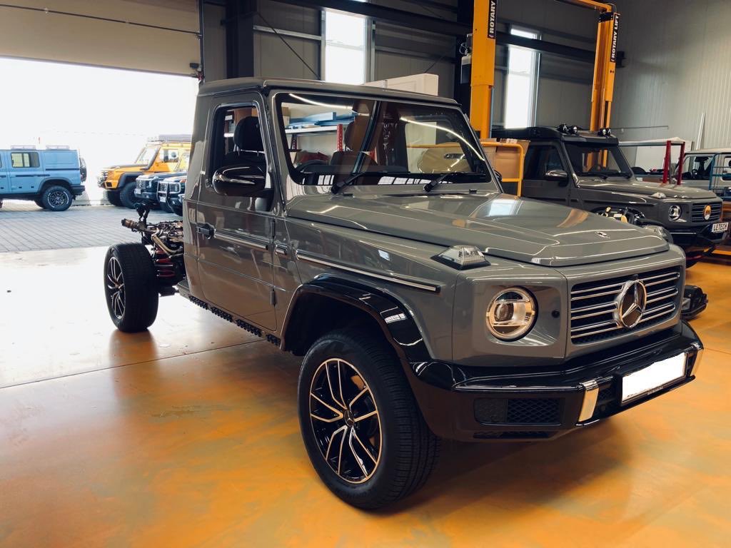 outforaduck's tweet photo. And here’s the car. Now in Classic Arabian Grey. Very soon we’ll see ‘them’ together. https://t.co/tW6dWRMKCv