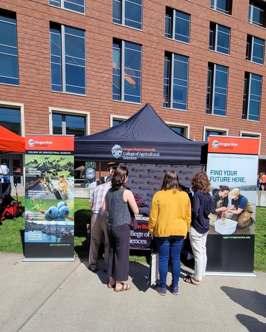 OSUAgSci's tweet image. Come say 'hi' during University Day! 👋

Find your place at the College of Agricultural Sciences.
&amp;amp;
Spin the wheel for a chance at a prize 👀

#UniversityDay #GoBeavs #AgSci