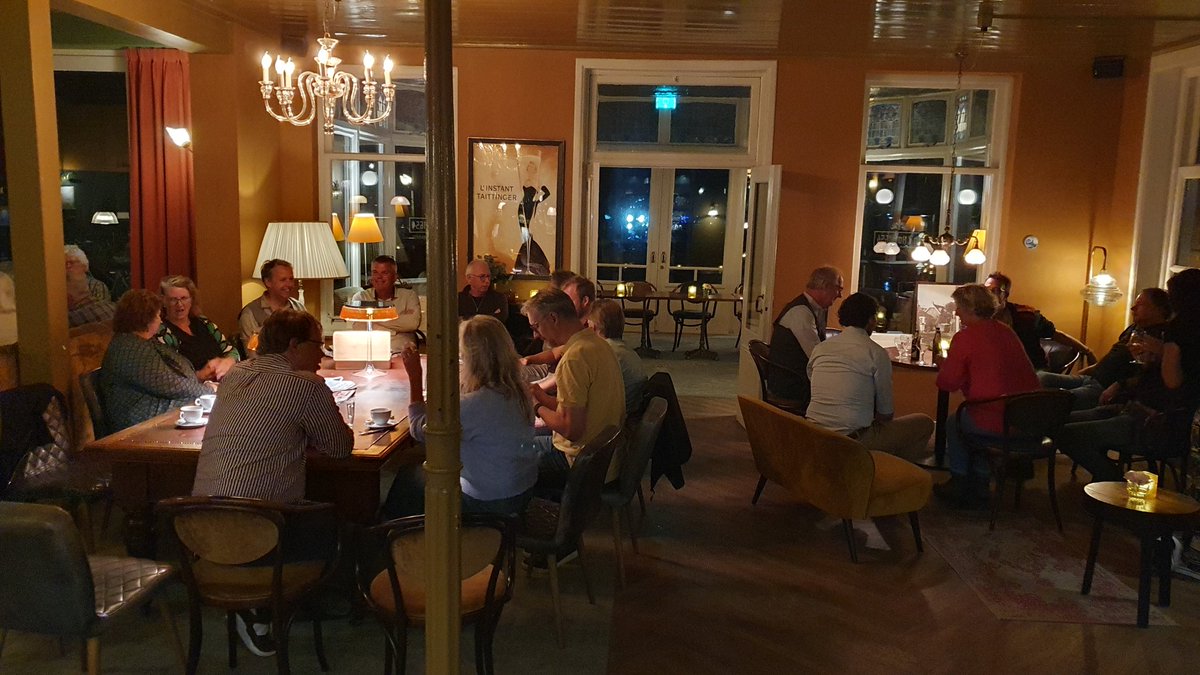 Dappere raadsleden van de <a href="/GemWkwartier/">Gemeente Westerkwartier</a> trotseren weer en wind om zich door kundige ambtenaren te laten bijpraten over de Centrum-ontwikkeling in #Zuidhorn.