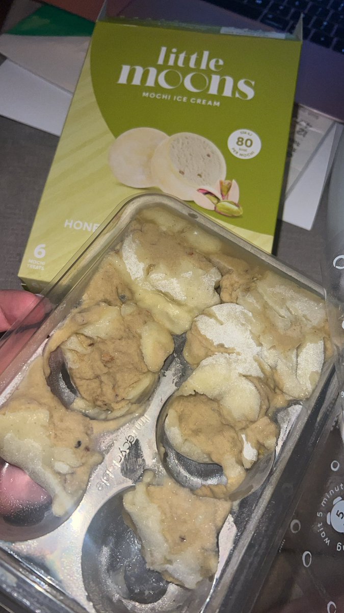 Caity 🍉 tweet media