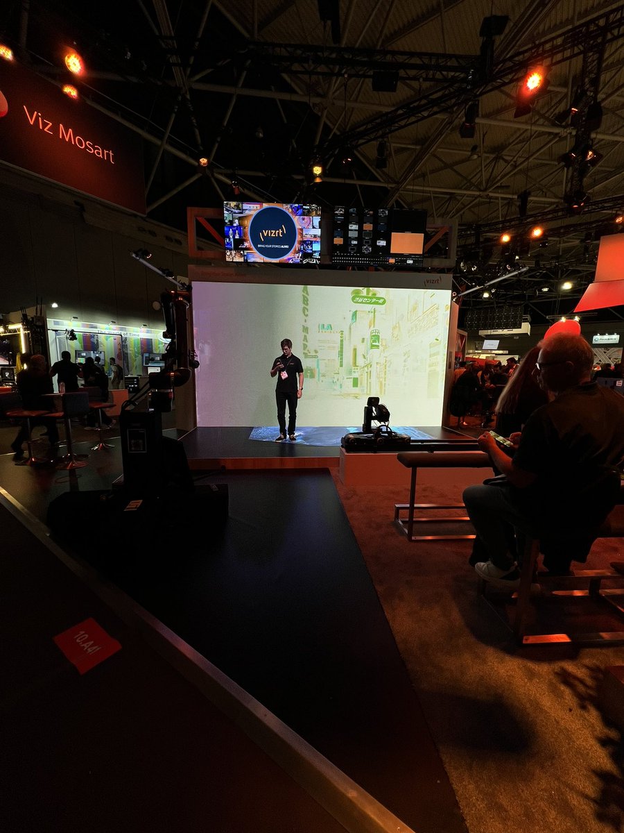 AlhathloulY's tweet image. زرت المعرض السنوي  #IBC2023 في امستردام، واطلعت على أهم التطورات في تقنيات العرض، وجديد صناعة الإنتاج المرئي.
بقدر ما تسهله التقنية من حلول، يبقى العمل البشري المرتهن للفكرة والإبداع؛ مرتبط بتقدم الإنسان وفكره وتجاربه..