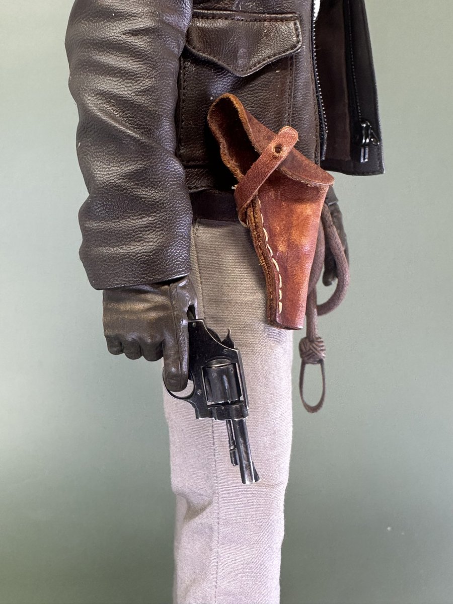 Guess my value?  

So much unique custom stuff on this Indiana Jones figure.  If this was a Purse it would be Gucci or LV.  #chicksdigit #IndianaJones #customfigure #sixthscale #hottoys