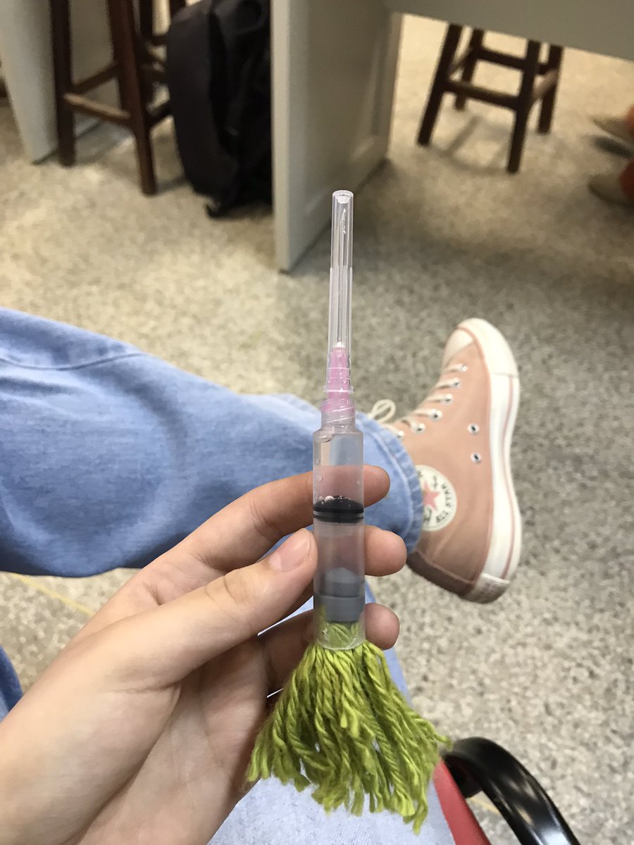 vetstdies's tweet image. hoje participei de um minicurso de contenção anestésica e dardos em animais silvestres mt legal