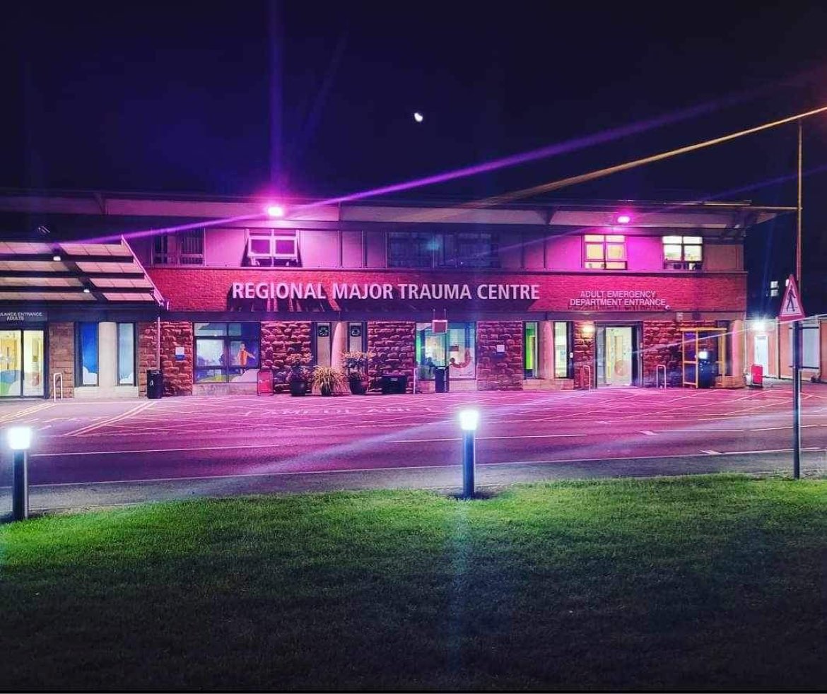 #jamescookhospital @SouthTees lit up pink this week for #OrganDonationWeek 
It only takes 2 minutes to confirm your decision @NHSOrganDonor