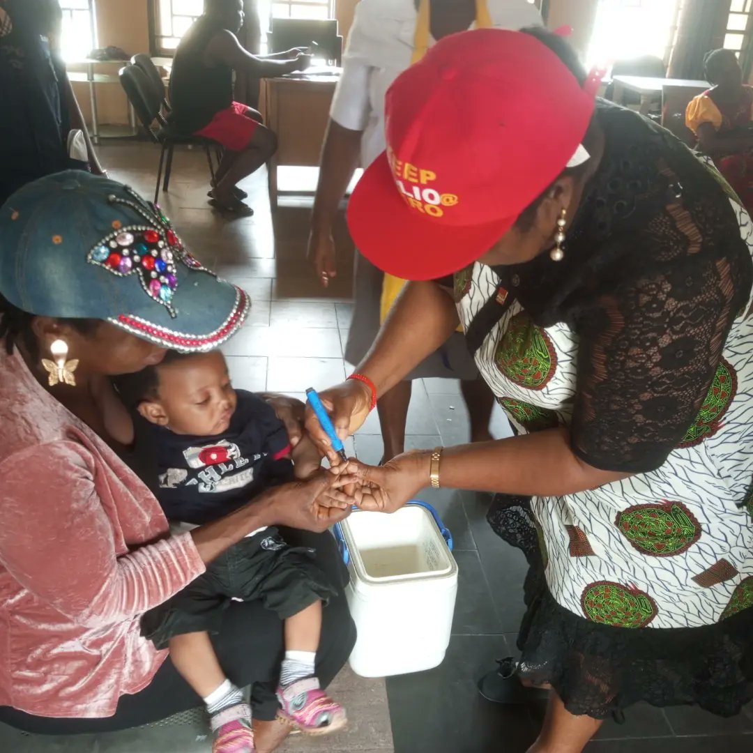 RotaryAtlantic's tweet photo. The Rotary Club of Port Harcourt Atlantic City was on ground at the Primary Model Health Center at Elekahia to assist Rotary International's effort at completely eradicating polio.

#rotaryinternational 
#rotarycluboftransamadi 
#rotaryclubofbombay 
#rotaryisgood🔥 
#creatinghope https://t.co/00R0DQUQfE