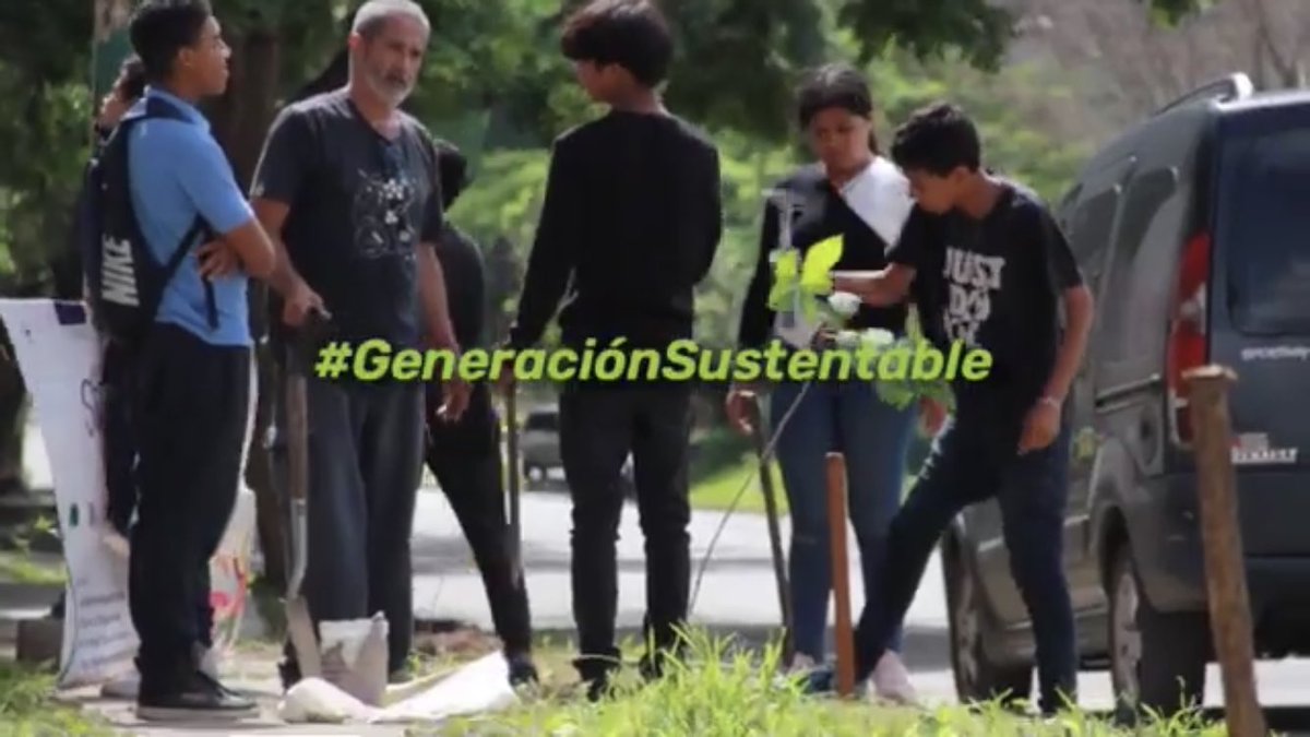 CiudLab's tweet photo. En julio plantamos 5 árboles con estudiantes del Colegio Don Pedro de Fe y Alegría (San Agustin del Sur).

#1000GuardianesDeLosArboles, es parte del proyecto #GeneracionSustentable que lideran @TierraVivaVzla y @Redsoc_Ven cofinanciado por @UEenVenezuela 
https://t.co/B7LopRvJXG https://t.co/h7kdBwB8xw