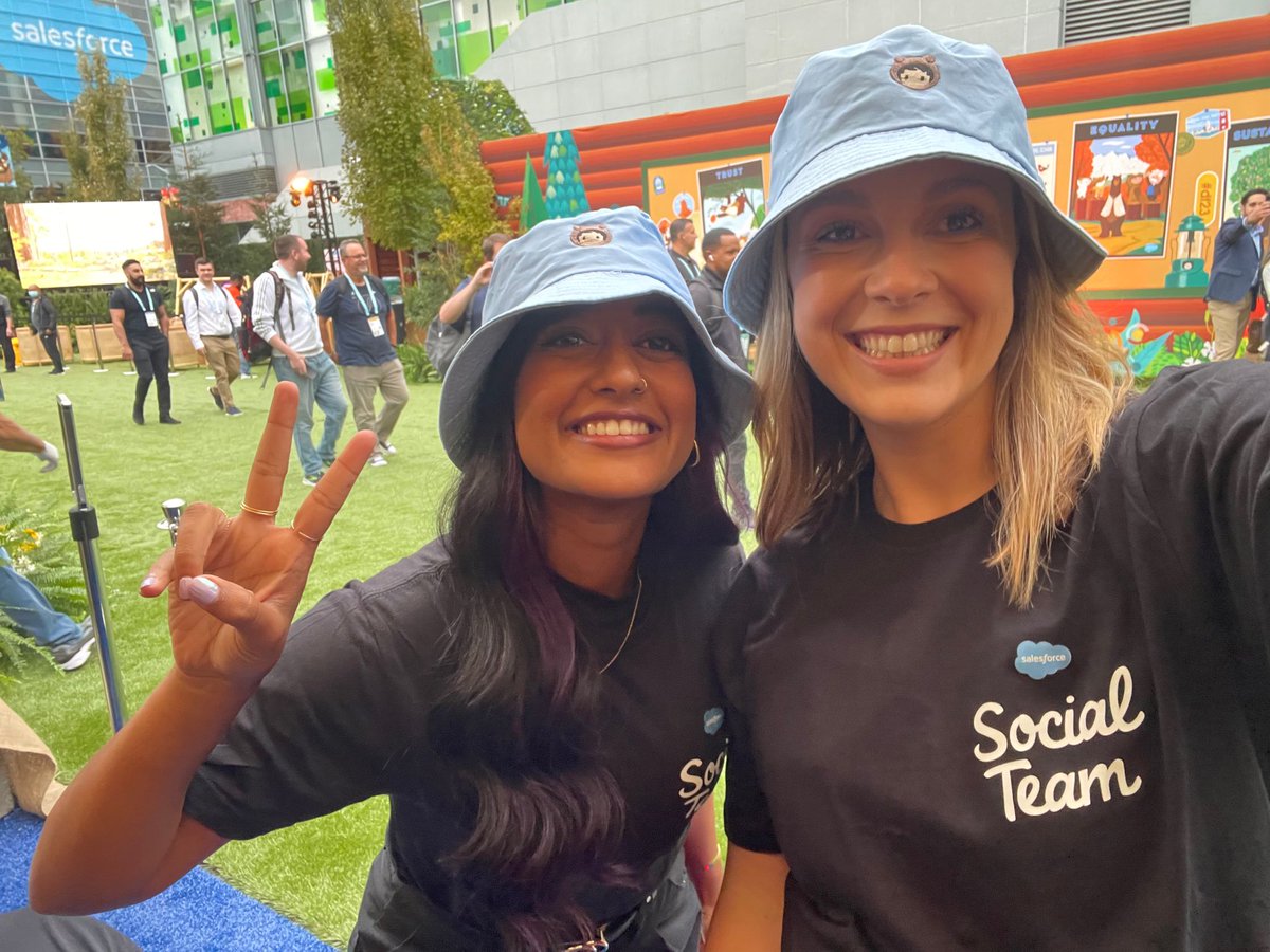 Salesforce Careers tweet media