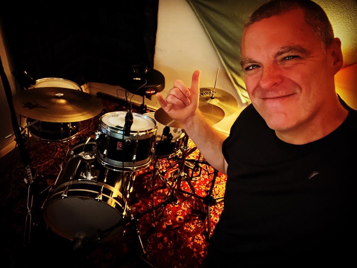 tebovision's tweet photo. A glimpse of today's recording session👻🥁🎸
#IndieMusician #OriginalSong #ByTheBrook #3AMSong #DrumRecording #DoubleDrums #SongwritingJourney #BehindTheScenes #MusicProduction #BassRecording #StudioLife #RecordingDay #SongwritingProcess #MusicCreation #IndieVibes #PaulTeboMusic https://t.co/dBBMMstIkw