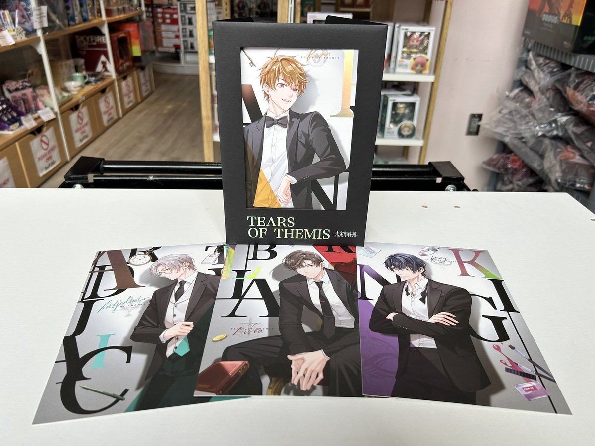 acg_go's tweet photo. Tears of Themis Art Set Book!🌟❤️
Make sure to come down to ACG-GO in person or visit our website to grab yours!🎊🎉
#tearsofthemis #tearsofthemisartem #tearsofthemisluke #tearsofthemismarius #tearsofthemisvyn #hoyoverse #anime #gacha #acggo #artbook #downtowntempefun https://t.co/VnjgUuBZUf