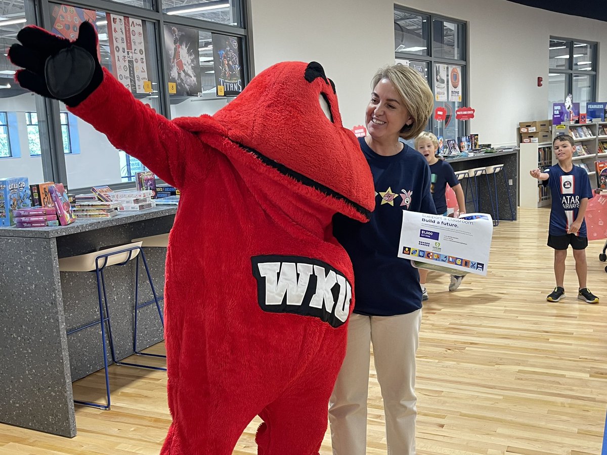 Lauren McCally tweet media