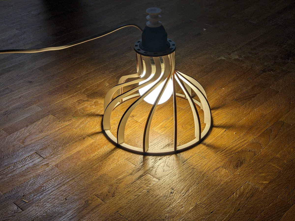 flugelhene's tweet photo. Lampenschirm Design https://t.co/L389ybGVdS