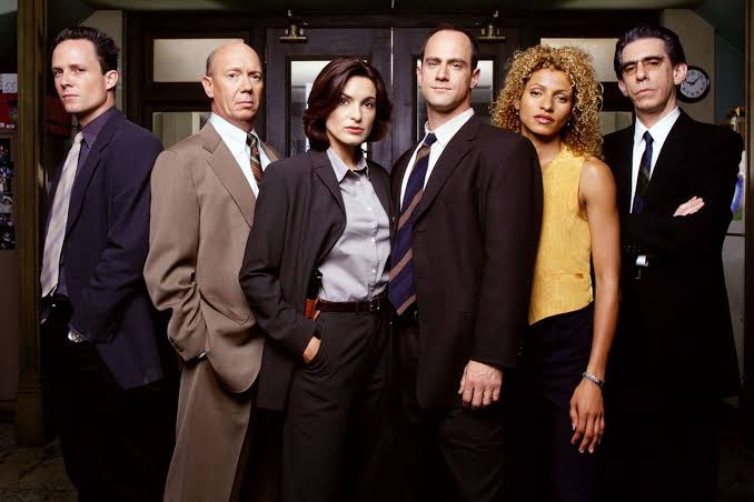 SamyACS's tweet photo. 24 anos de "Law &amp; Order: Unidade de Vítimas Especiais". 
24 anos da melhor série. 🖤

#24YearsOfSVU
#SVU #LawAndOrderSVU https://t.co/gSPtYtYQDj