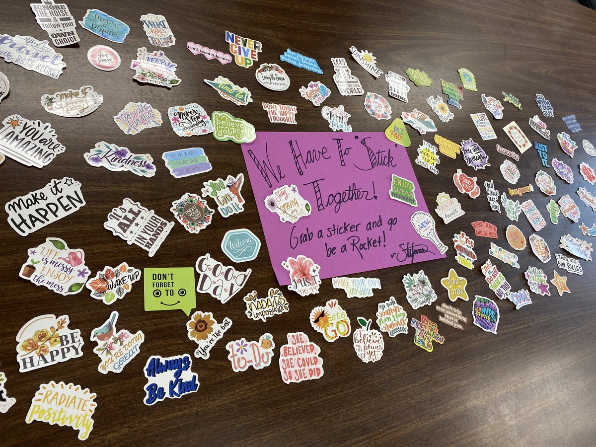 Tuesday is for writing and delivering handwritten notes to all staff members and stickers in the lounge! 📝🩷 #LWRockets #Pitzer2a #momsasprincipals #PrincipalOfficeHours #iledchat #principalsinaction