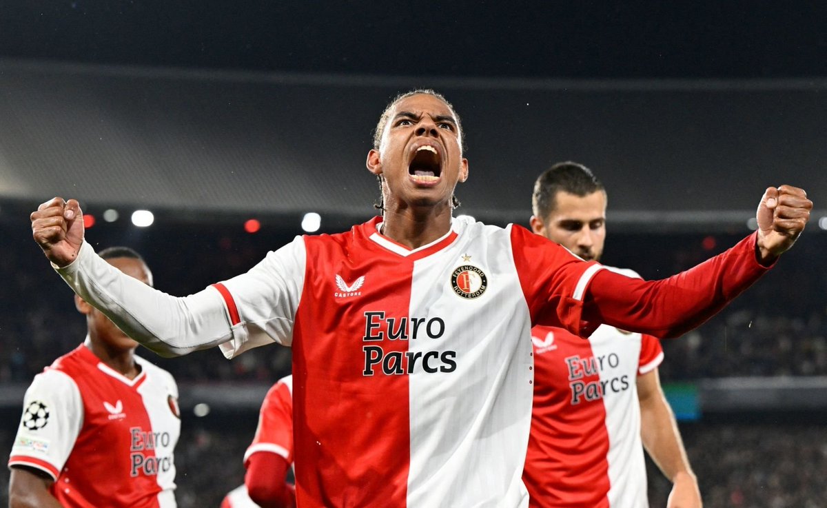 FootyWindmill's tweet photo. FT: Feyenoord 2-0 Celtic

2 goals for Feyenoord. 2 red cards for Celtic. The Rotterdam team starts their Champions League campaign with a great win! 🔥🏆 https://t.co/dz3gtkPy4a