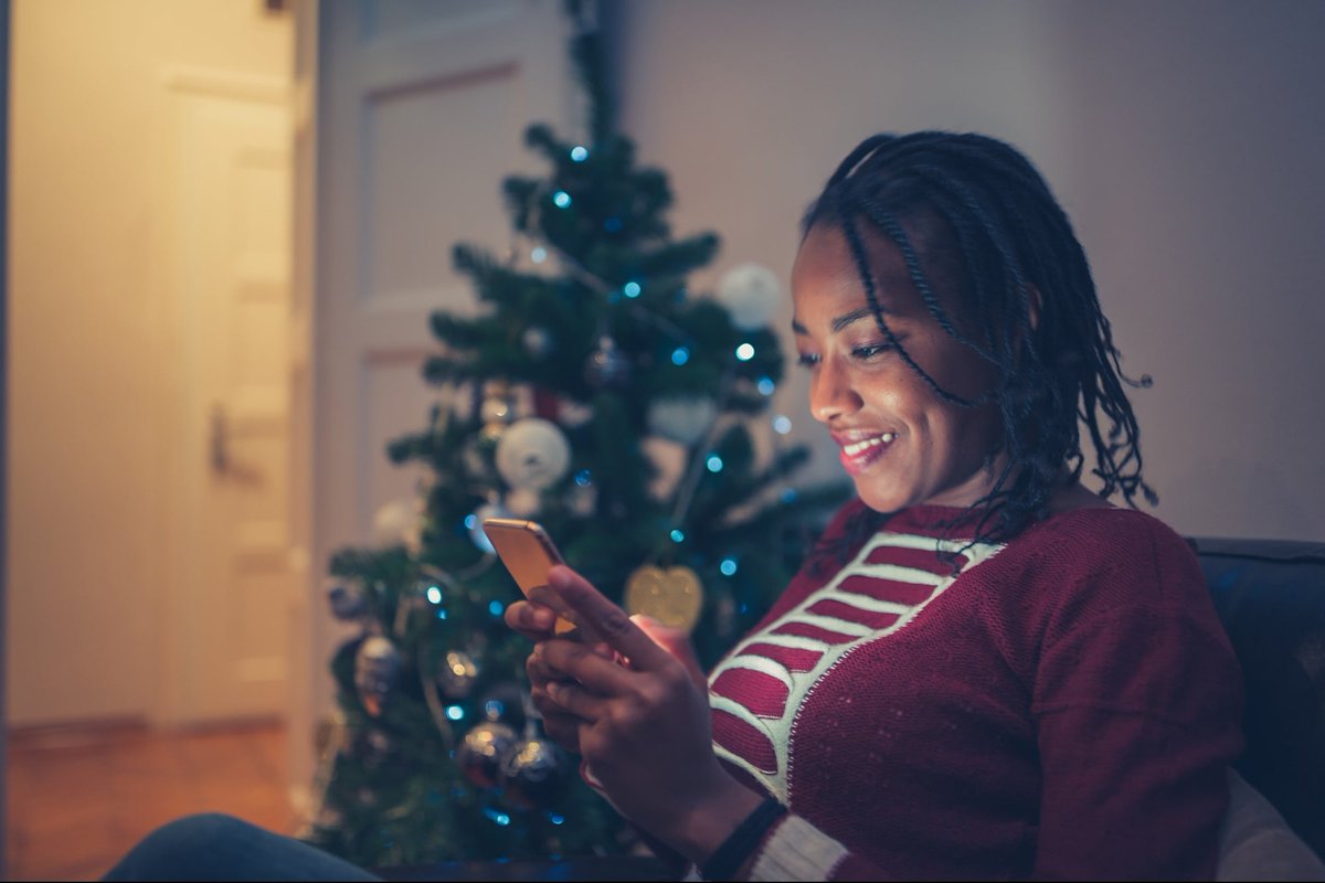During this holiday season, you may be wondering how to best ensure your emails make it into customers’ inboxes. Here are 3 top tips to help improve your email deliverability during the Holidays. Read more: hubs.ly/Q021Rf4r0 #b2bemailmarketing #coldemailmarketing