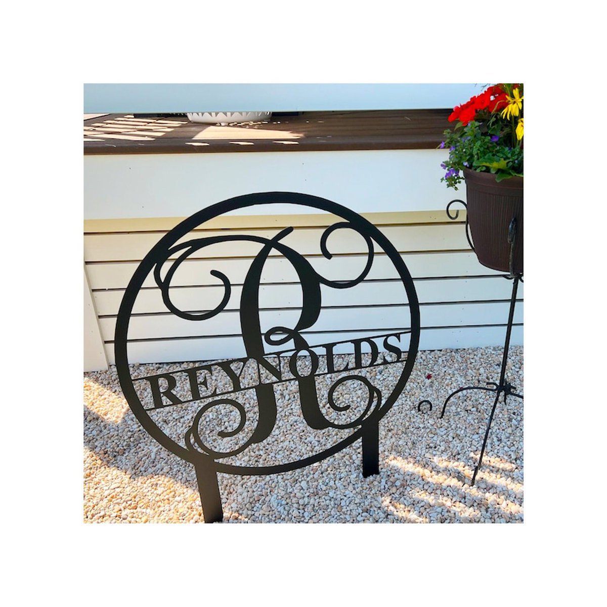 Shezel's tweet photo. Is there anywhere in Winnipeg that makes outdoor yard signs similar to this….? https://t.co/rJHQQiqi8q