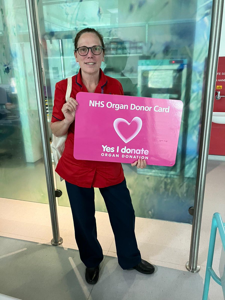 niodst's tweet photo. As we embark on this week @niodst RCLOD Dr. Trainor, SN Oisín @BelfastTrust CLOD Dr.Grimes and ICU team came together to raise awareness about organ and tissue donation & encourage people to register their decisions in the ODR @NHSBT #LifeSavingGift #ODW. https://t.co/l6seVWsh5B