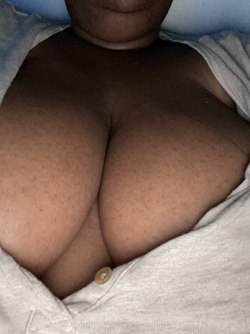 Check out the new content posted on my OF.   https://t.co/YHScbIUlkX https://t.co/hAvNOSpbDM