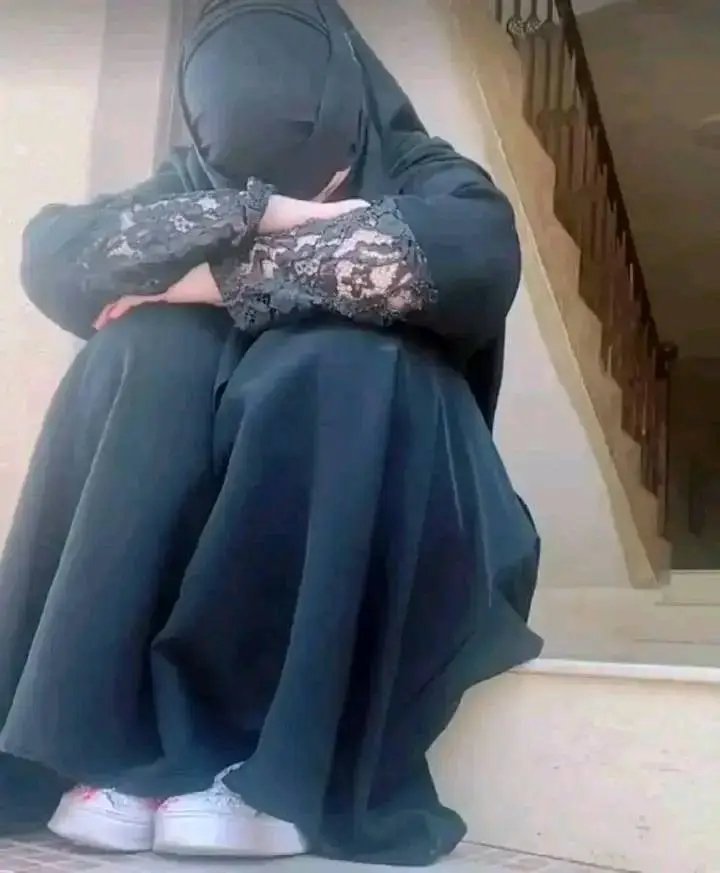 والله زعلانه💔💔
