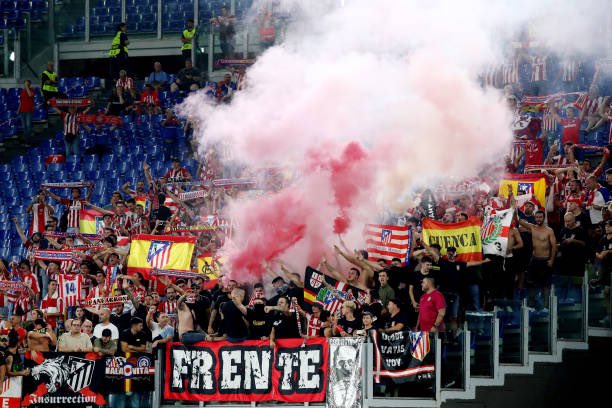 FA82Oficial's tweet photo. Frente Atlético Ultras https://t.co/MFoWfwmNjR