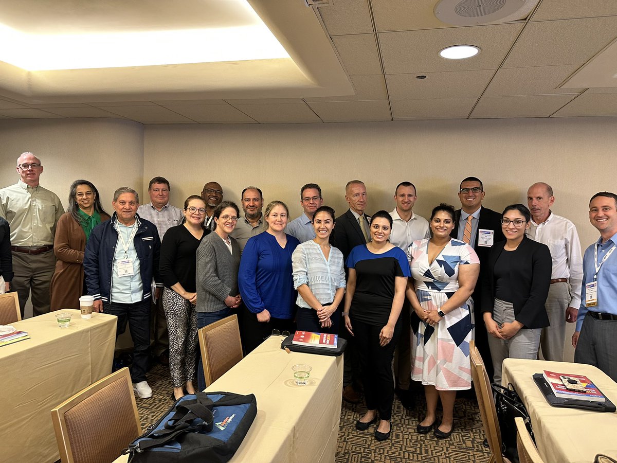 jnahmias1's tweet photo. What a wonderful Emergency Surgery Course led by @najsw & with the unparalleled Dr. Peitzman present
#AAST2023 … best education with the best of friends https://t.co/2dtMuq67Q6